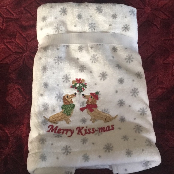 Adorable holiday dachshund finger tip towe… - Picture 3 of 4